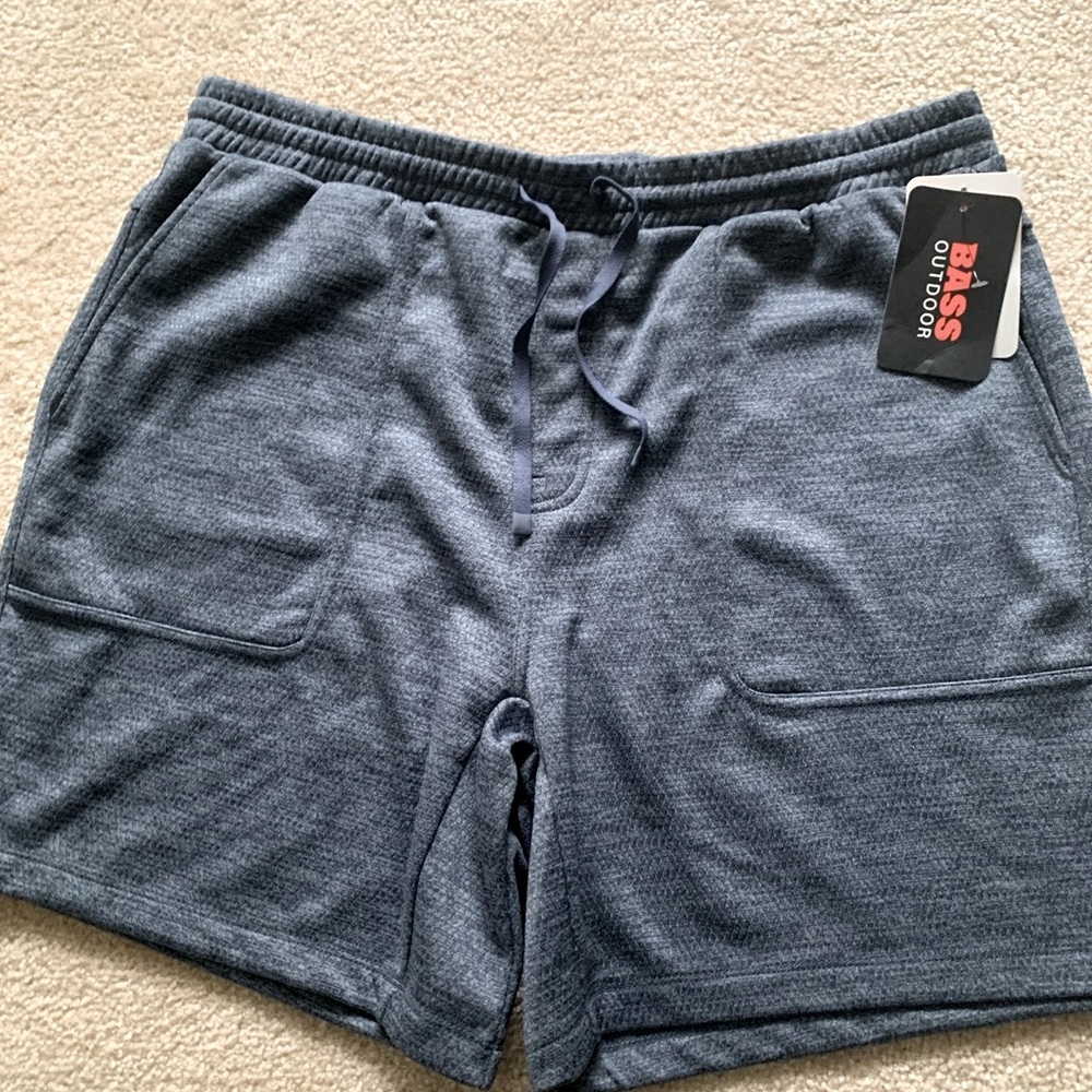 NWT….MENS BASS SHORTS